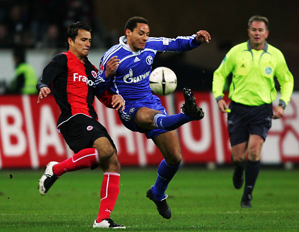 度进行防守 度进行防守