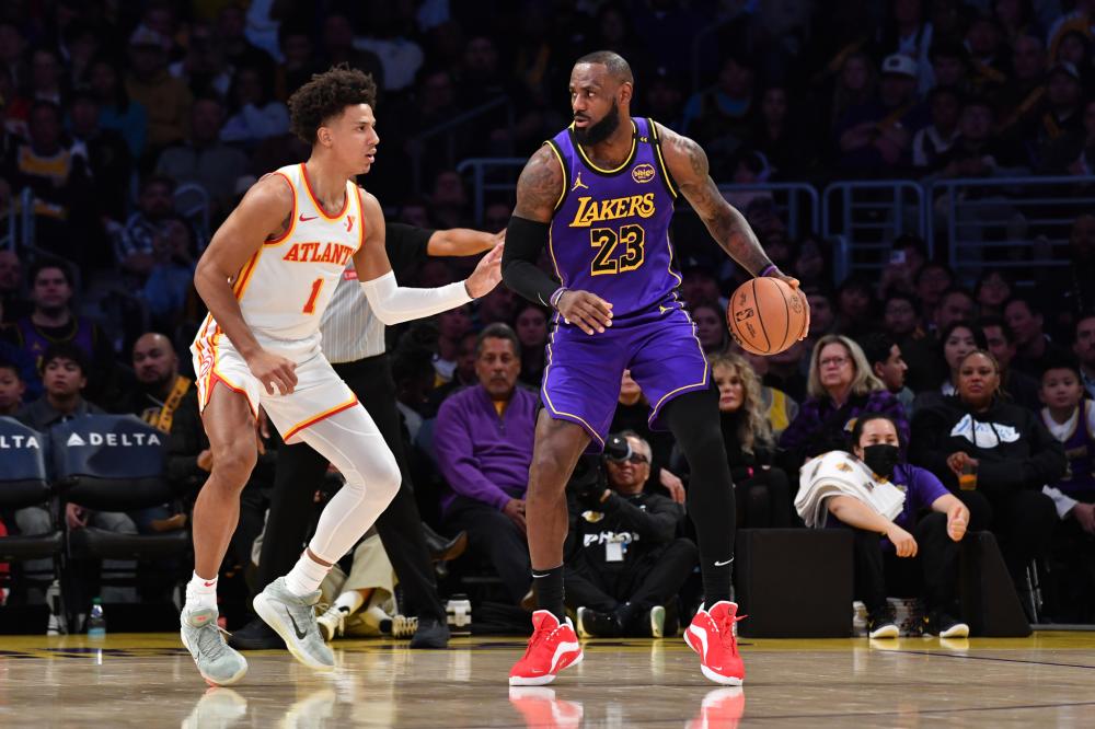 后防线上寻 后防线上寻