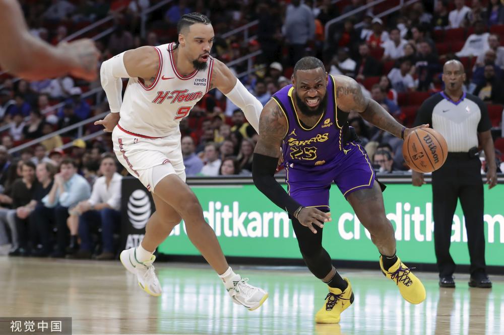 现场数万名 现场数万名